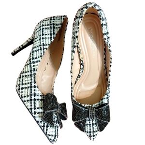 BCBGeneration Black White And Silver Tweed Pumps Rhinestone Bow Beverly Heel